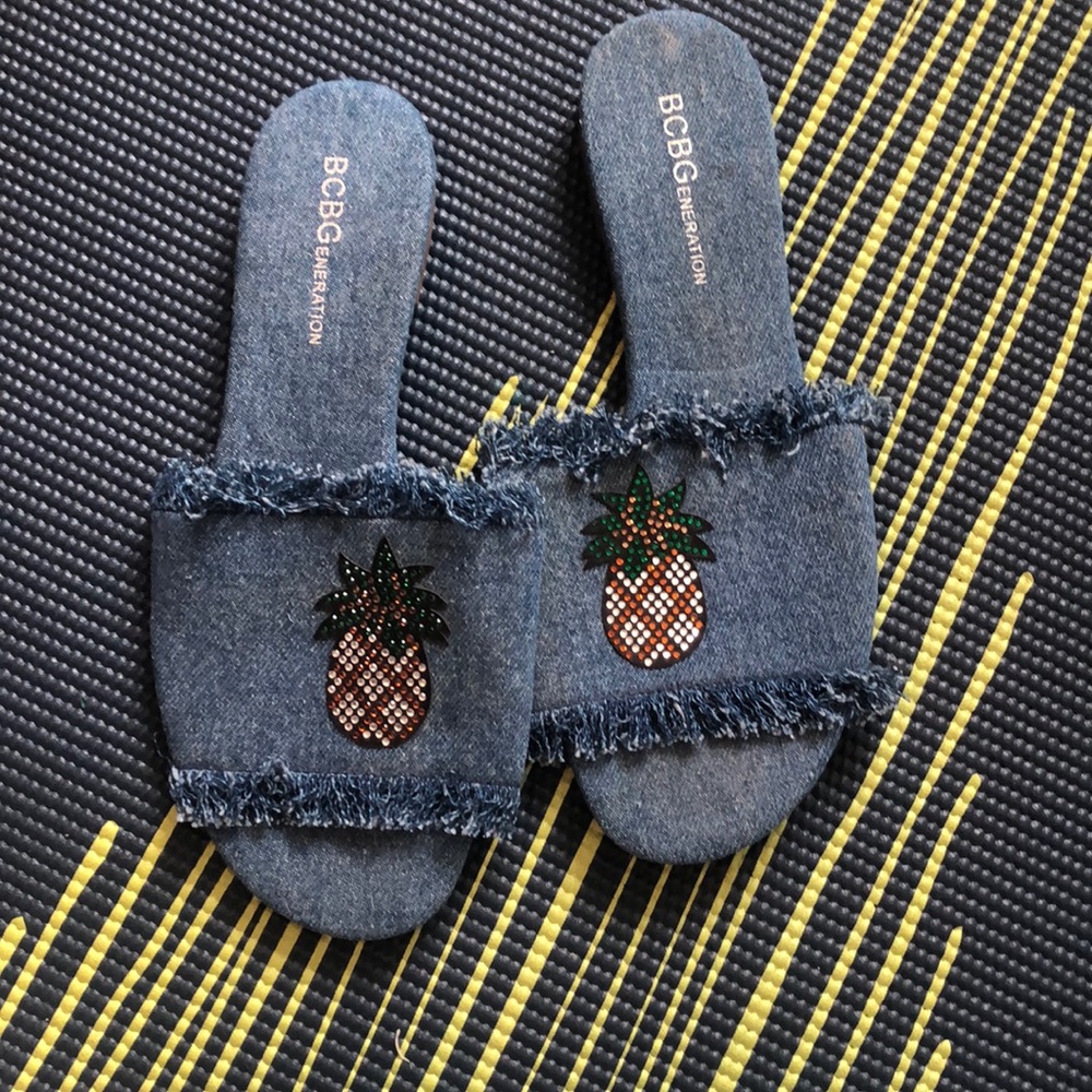 BCBG sandals